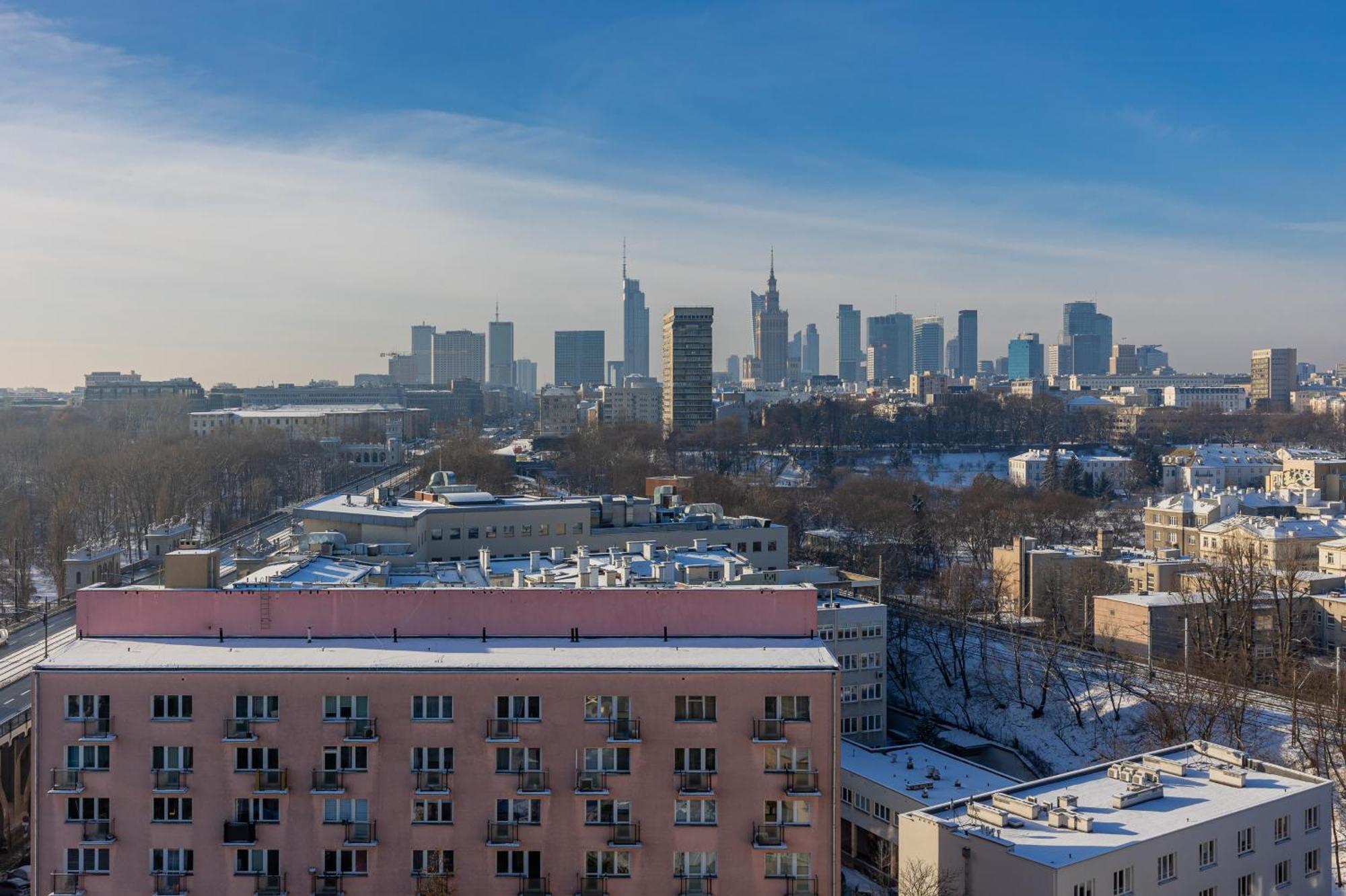 Butas On The 15th Floor With A View Of The Panorama By Renters *