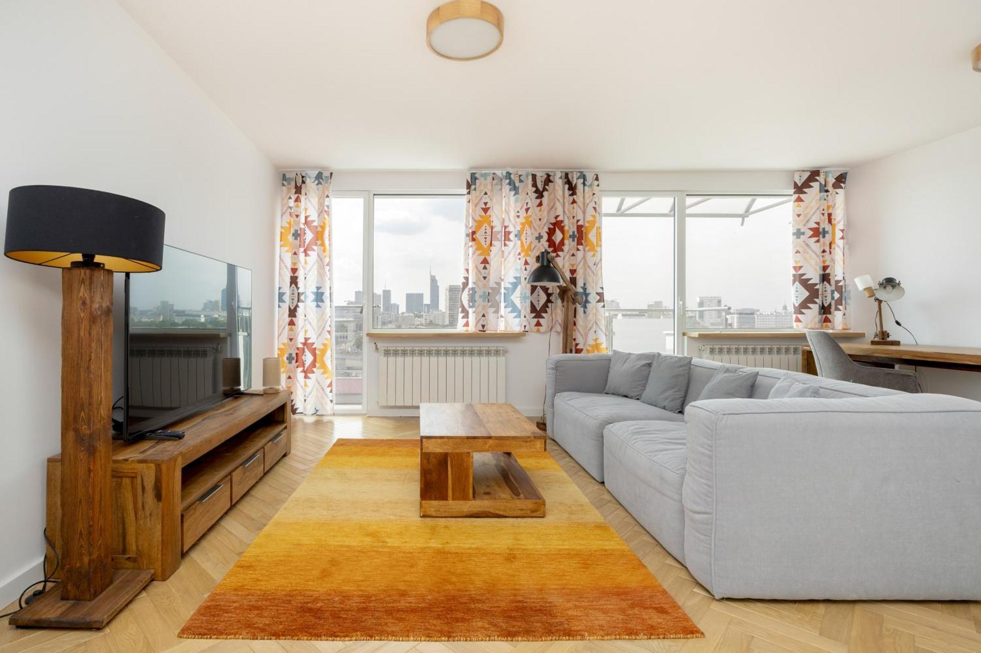 On The 15th Floor With A View Of The Panorama By Renters Butas