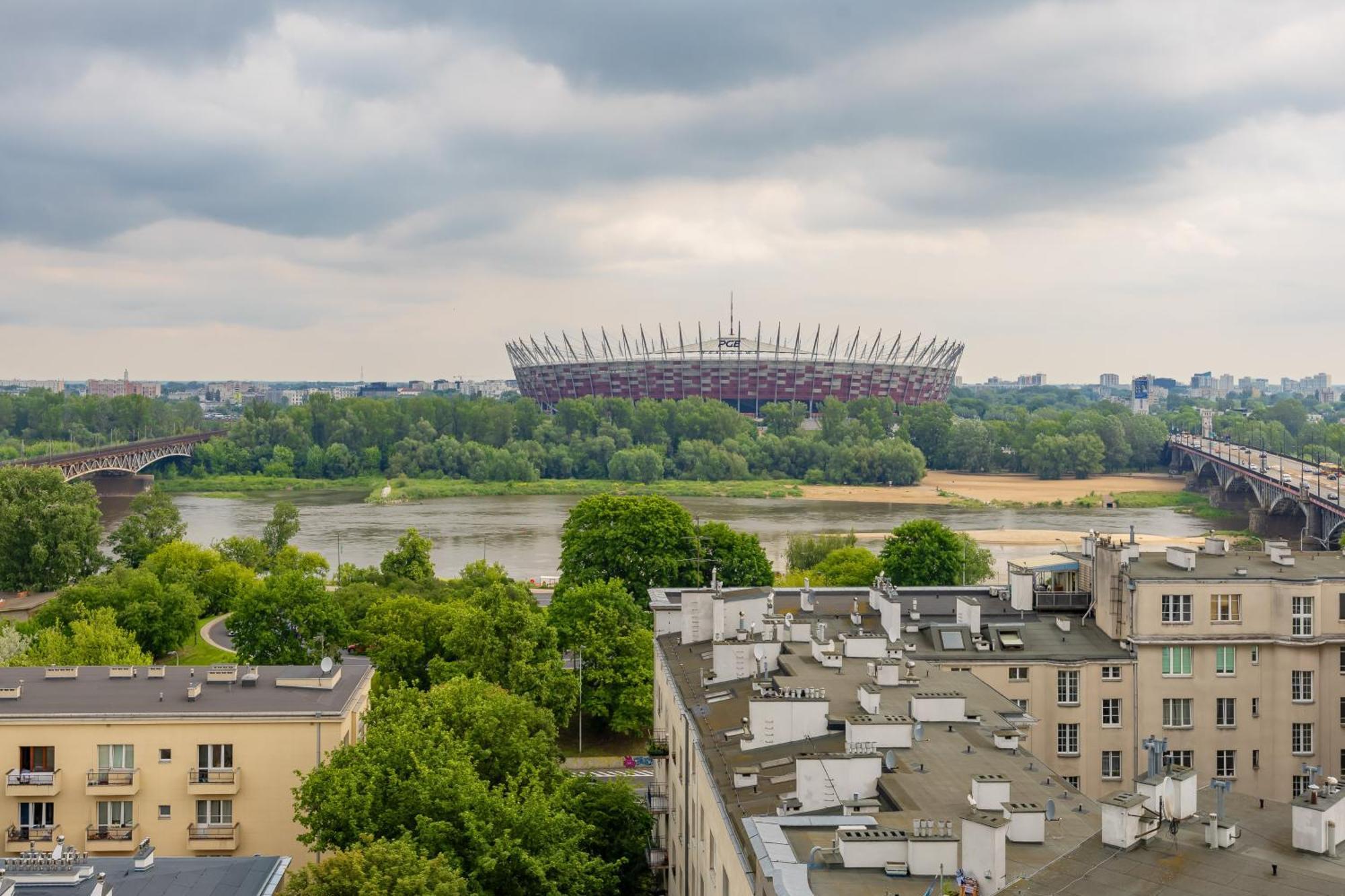 Apartment Stylish Located Near Pge Narodowy By Renters