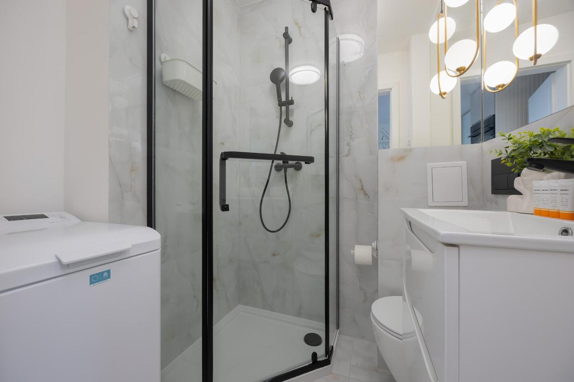 Apartment Stylish Located Near Pge Narodowy By Renters *